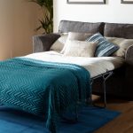 Camas nido, sofás cama y muebles multiusos: los imprescindibles para recibir visitas este verano