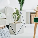 Muebles blancos, madera y fibras: el trío ganador de este verano