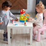 Cómo crear una zona de juegos o estudio en casa con muebles multifuncionales