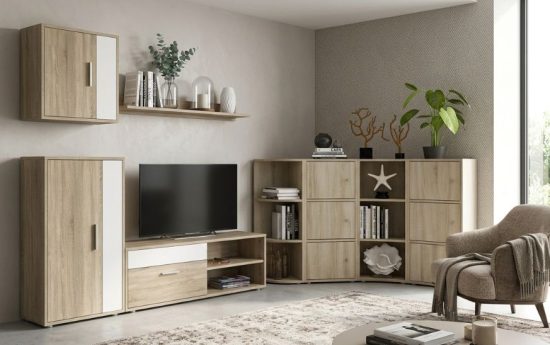 Conjunto de salón coordinado con mueble TV, vitrinas y almacenaje en acabado madera