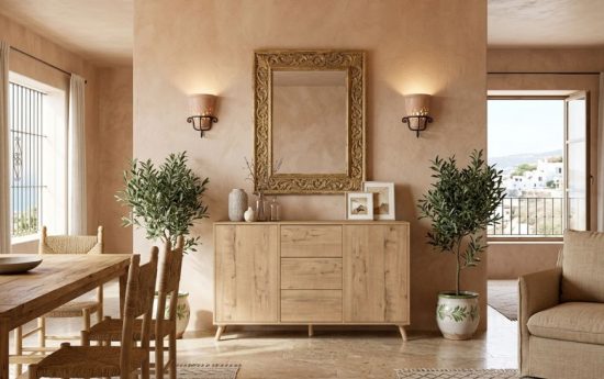 Aparador de salón estilo mediterráneo con puertas y cajones en madera natural con patas de madera