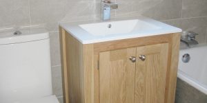 Guía de cuidado y mantenimiento de muebles de baño con lavabo